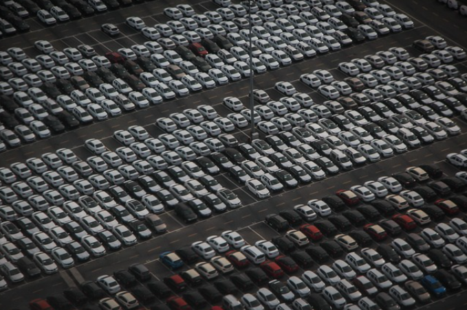 An image of parked cars.