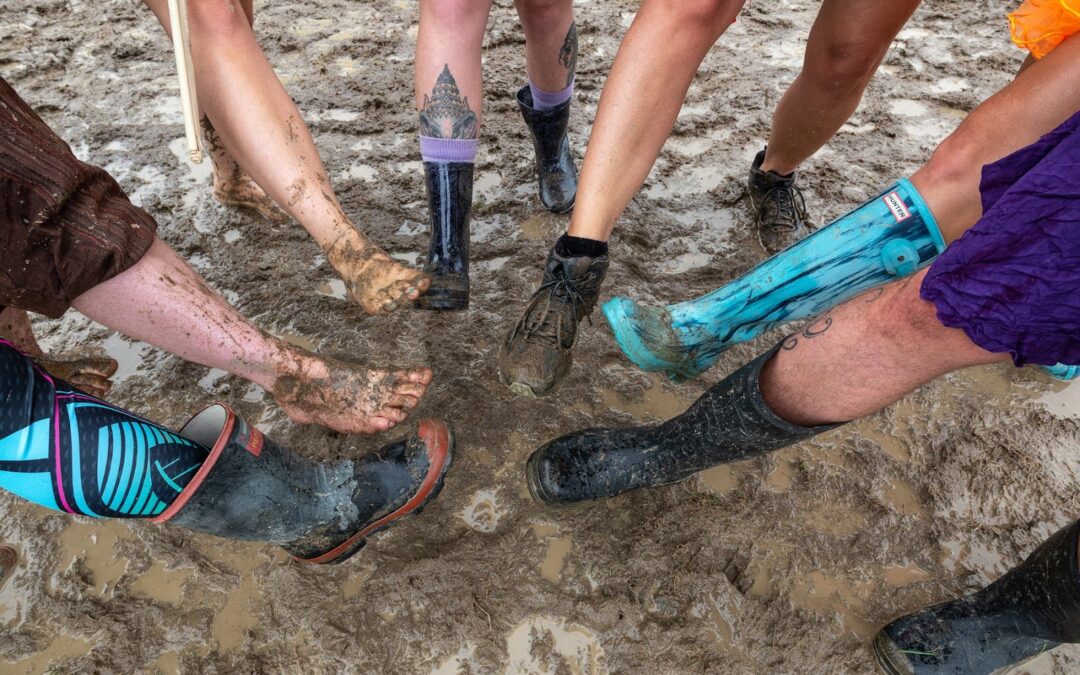 OFFICIAL NOTICE: CLOSED SHOES NOW MANDATORY ON THE PADDOCK